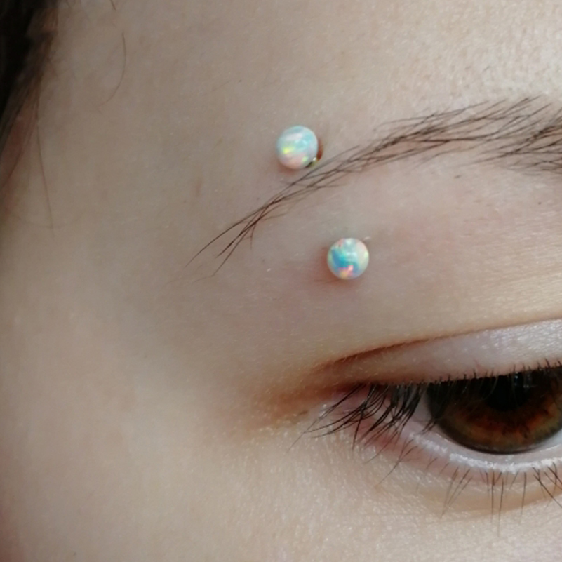 1 adet G23 titanyum CZ dahili  - Eyebrow Curved Barbell incelemesi ve fiyatı